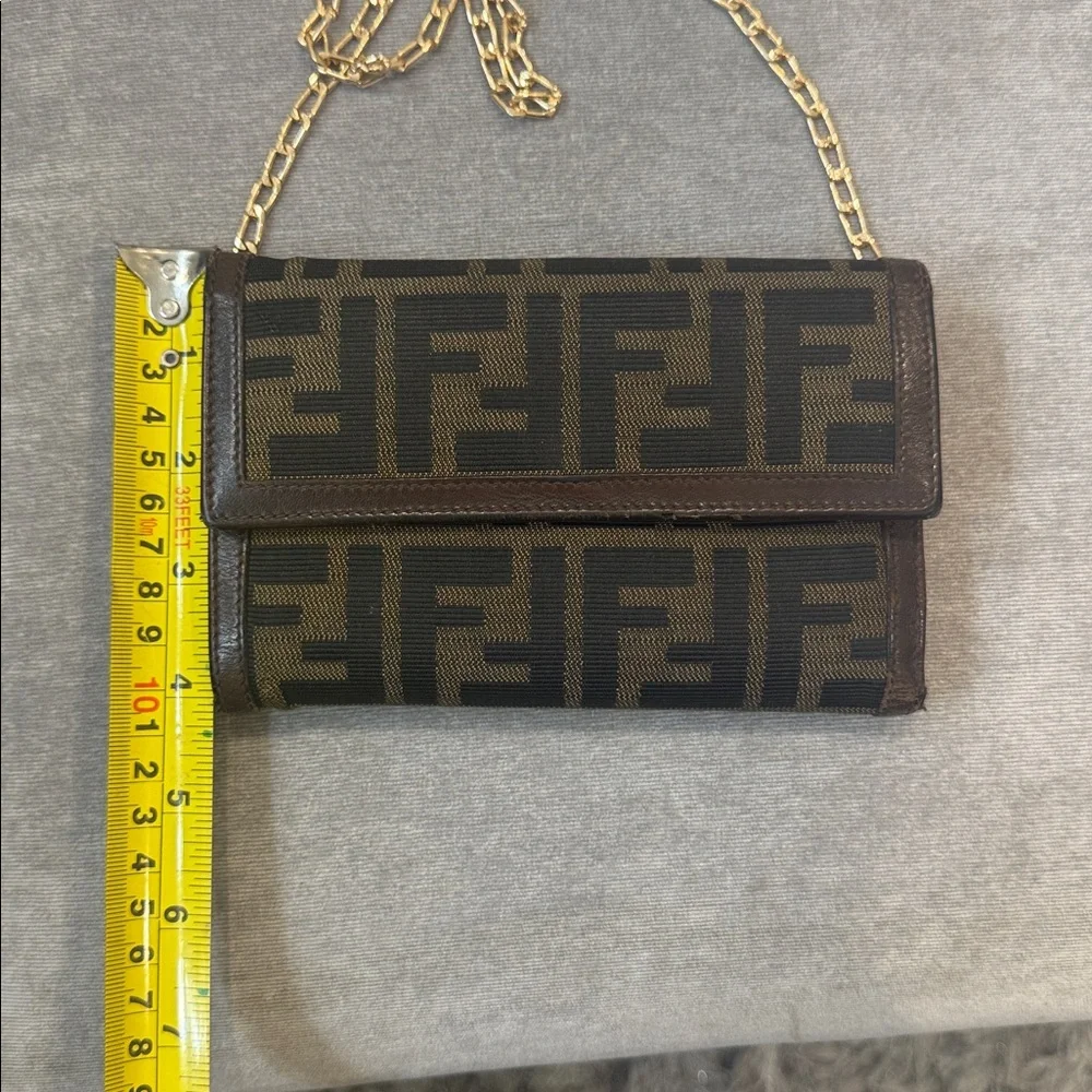 Fendi Black and Brown Monogram Clutch Bag with Gold Chain - Picture 14 of 15